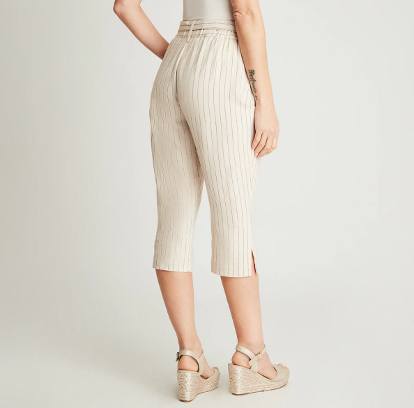 CAPRI ESTAMPADO CON LAZO Y BOLSILLOS